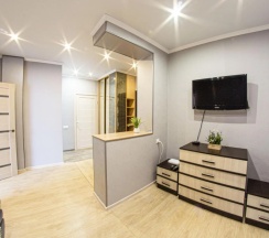Апартаменты с балконом в RENT-сервис на улице 10 лет Октября