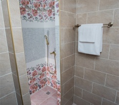 Стандартный двухместный номер с одной двуспальной или двумя односпальными кроватями в My Favourite Garden Hotel