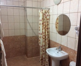 Двухместный номер Standard с видом на город двуспальная кровать в Лума