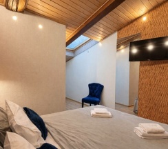 Бюджетный двухместный номер с одной двухспальной кроватью (Мансарда) в H29