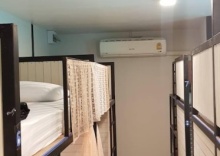 Кровать в общем номере в Nest  Hostel Lipe