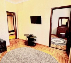 Двухкомнатный улучшенный люкс №7 в Усадьба уюта