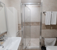 cемейный с балконом и видом на море в GG hotel