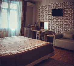 Первая категория (с балконом, вид на озеро) в Вилла Вальмонт