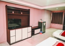 Двухместный семейный номер Standard двуспальная кровать в Riqueza Suites Pattaya