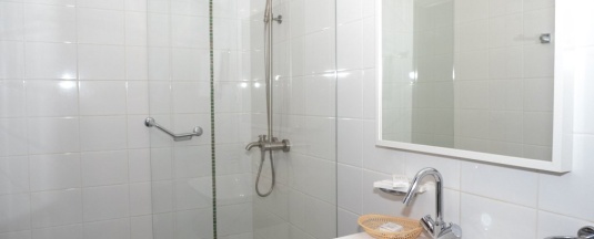 Двухместный номер Comfort двуспальная кровать в Коттедж на Зеленом