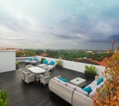 Вилла с 2 комнатами в Canggu Rooftop Villas