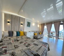 (32)Студия с балконом в Loft