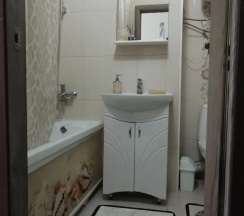 Студия с балконом и с красивым видом из окна в Квартира Честная Четыре угла с балконом возле ТЦ Аура