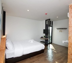 Двухместный номер Standard двуспальная кровать в The Arbern Hostel x Bistro