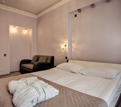 Апартаменты 8 с 2 комнатами с видом на парк в Exclusive Hotel&Apartments