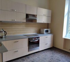 Номер стандарт с 2 односпальными и 1 двуспальной кроватью в Оптима