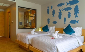 Двухместный номер Deluxe с видом на море 2 отдельные кровати в Golden Paradise Hotel