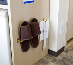 Одноместный номер Standard двуспальная кровать в Toyoko Inn Okinawa Naha Omoromachi Ekimae