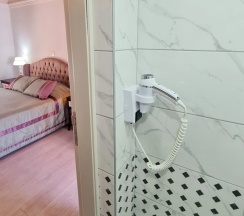 Номер Standard c 1 комнатой с балконом и с видом на город в Отел  Sofia Boutique