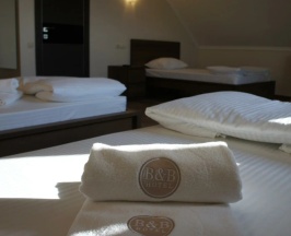 Трехместный номер с 3 односпальными кроватями в B&B hotel
