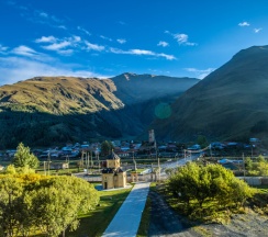 Люкс Superior с балконом и с красивым видом из окна в Отель Sno Kazbegi