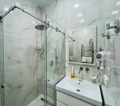 Двухместный номер Comfort с балконом и с красивым видом из окна двуспальная кровать в Parallel