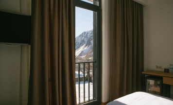 Двухместный номер Back View Panorama 2 отдельные кровати в Intourist Kazbegi