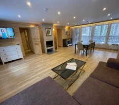 Шале Premium с 2 комнатами с красивым видом из окна в Аврора Country House