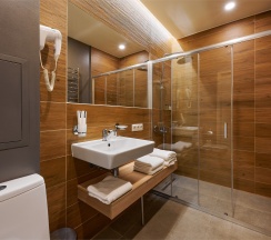 Двухместный номер «Делюкс» в La Maison Hotel