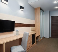 Номер стандарт с 1 двуспальной кроватью в AurA City Hotel