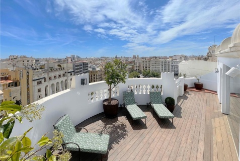 Валенсия: Отель Melia Plaza Valencia