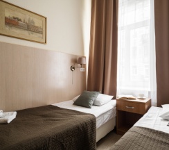 Трехместный номер с общей ванной комнатой в Алиса