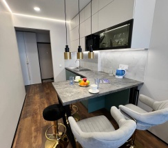 Апартаменты с двуспальной кроватью с балконом в Golden Sun