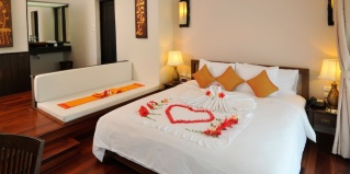 Острова Пхи-Пхи: Курортный отель Phi Phi Holiday Resort Leam Tong Beach