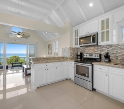 Апартаменты в Hospitality Expert F32 Beach front Pool & Chef