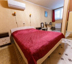 Номер стандарт с 1 двуспальной кроватью (1, 2, 9, 10,12) в Медведь