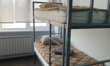 Кровать в общем номере (мужской номер) (общая ванная комната) в Свои люди
