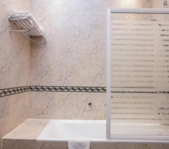 Двухместный люкс Executive Deluxe (двуспальная кровать) в Triumph Plaza Hotel