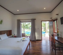 Двухместный номер Deluxe с красивым видом из окна двуспальная кровать в Santa Garden Resort
