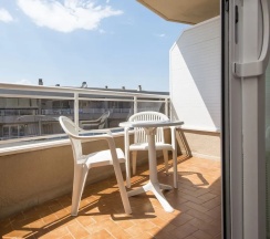 Апартаменты c 1 комнатой с балконом в Apartamentos California