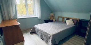Октябрьский: Коттедж Гостевой дом в лесу у залива