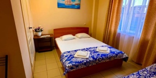 Гагра: Гостевой дом Морские истории