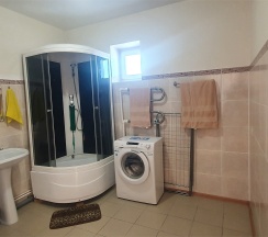 Трехместный номер в Парковая