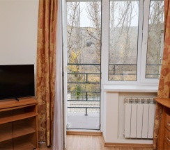 Номер Полулюкс 3-3 в Интурист