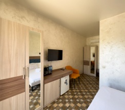 Трёхместный номер Стандарт с террасой (1 этаж) в Eco Life