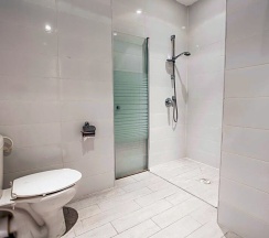 Двухместный номер Deluxe King двуспальная кровать в Laguardia Hotel