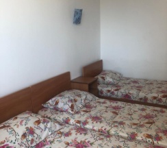 Трёхместный номер Standard с балконом в Ираида