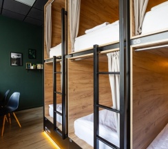 Общий 6-местный номер Classic room в Caps hotel