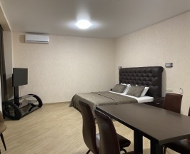 Делюкс в Афина