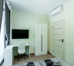 Четырёхместные апартаменты с 3 комнатами с балконом в Валентина