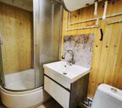 Коттедж с 4 комнатами в Изба/Izba