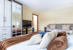 Апартаменты Bragin HILL (Брагин Хилл) на улице Маршала Жукова 30 в Нижневартовске