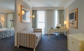 Двухместный Suite with Sofa двуспальная кровать в Kazzhol Astana