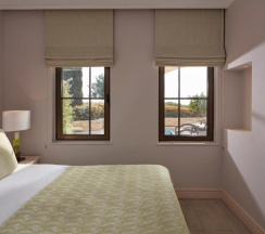 Семейный номер Standard c 1 комнатой с видом на море в Aphrodite Hills Hotel